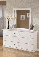 Bostwick Shoals White Dresser/Mirror
